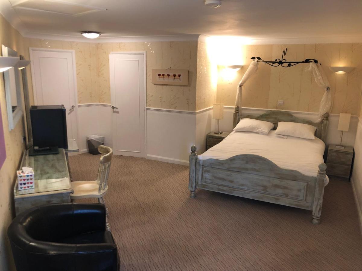 The Willow House Watton Екстериор снимка